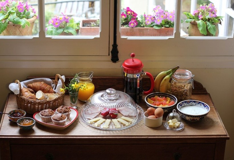 تختخواب و صبحانه La Vieille Maison Rose