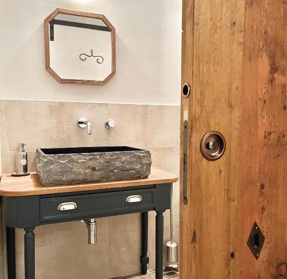 تختخواب و صبحانه Maison De La Montagne   Chambres & Relax