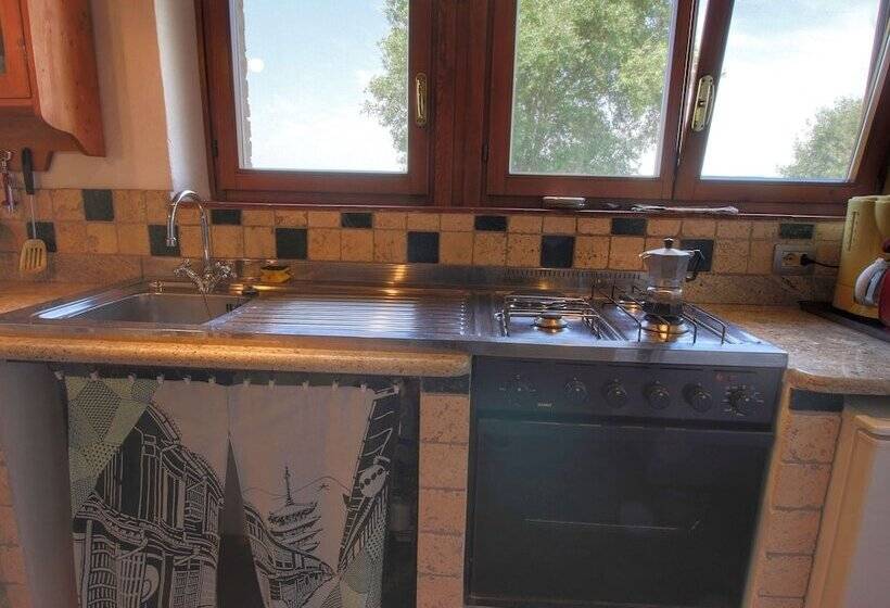 Elegant Cottage In Tuscany With Lake View And Private Garden