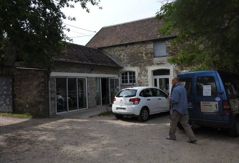 Fontaineblhostel