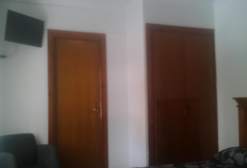Hostal Cabrera