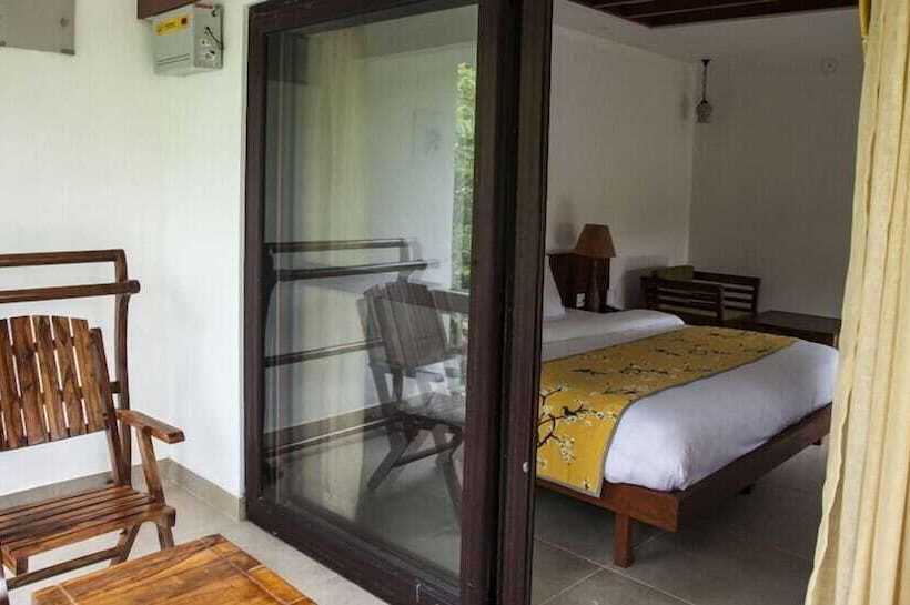 ホテル Aranya Nivas Resort