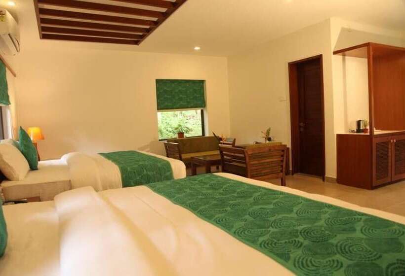 ホテル Aranya Nivas Resort
