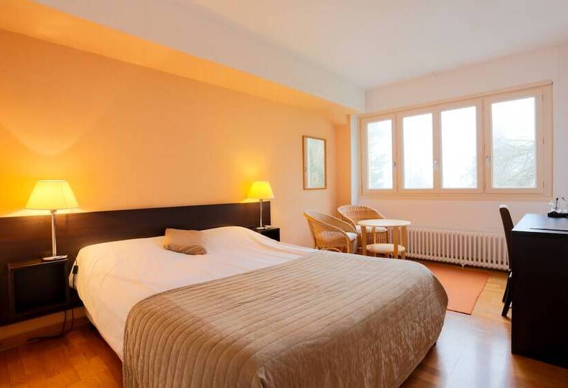 Отель Hôtel L'ermitage