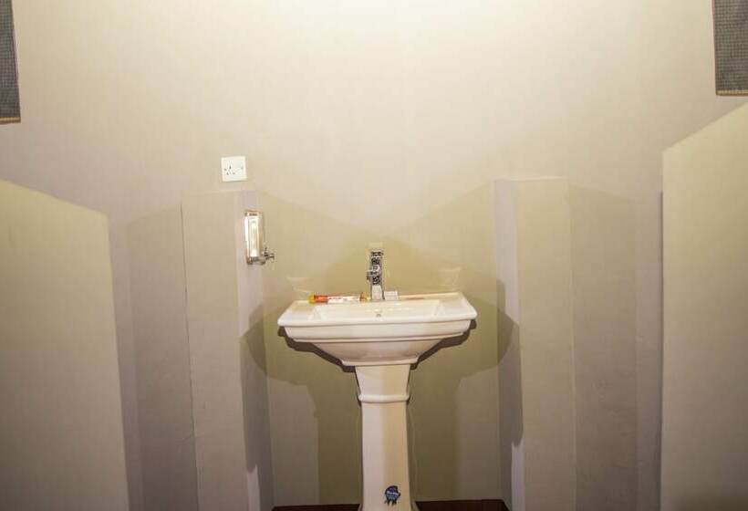 فندق Mabata Makali Lodge & Campsite