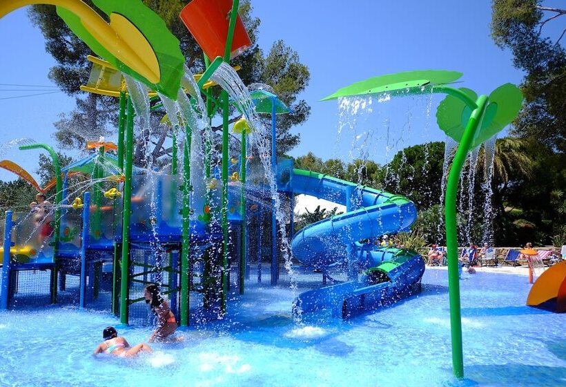 ホテル Playa Montroig Camping Resort