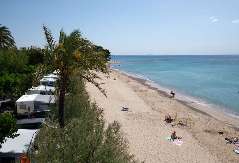 ホテル Playa Montroig Camping Resort