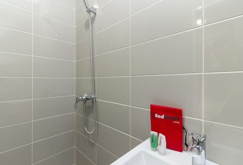 هتل Reddoorz Plus @ Patal Senayan