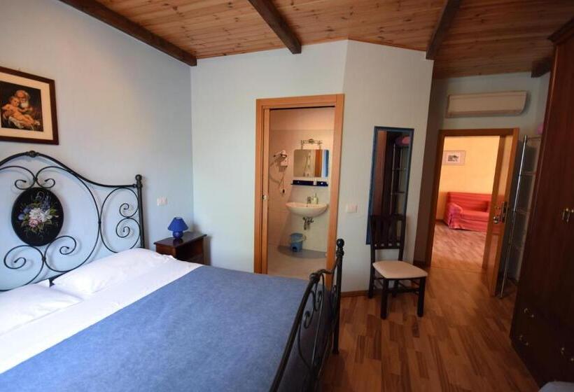 هتل روستایی Agriturismo Al Rifugio Divino