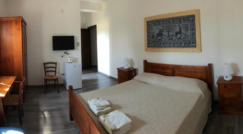 교외 호텔 Agriturismo Su Meurreddu