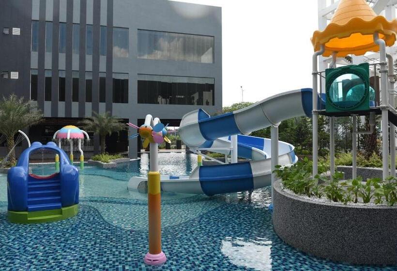 Vangohh Eminent Hotel & Spa