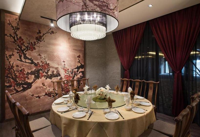 Vangohh Eminent Hotel & Spa