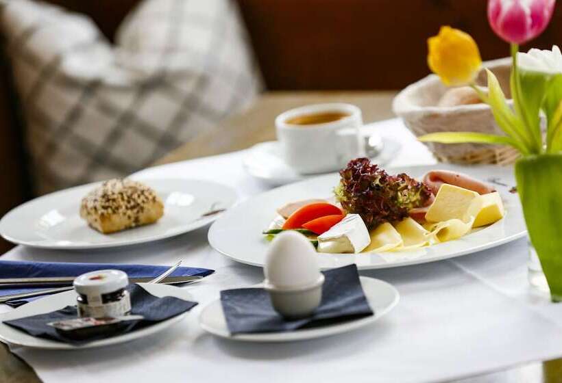 Отель Zur Schlossschmiede