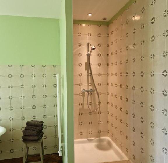 膳宿费 Chateau De Viviez