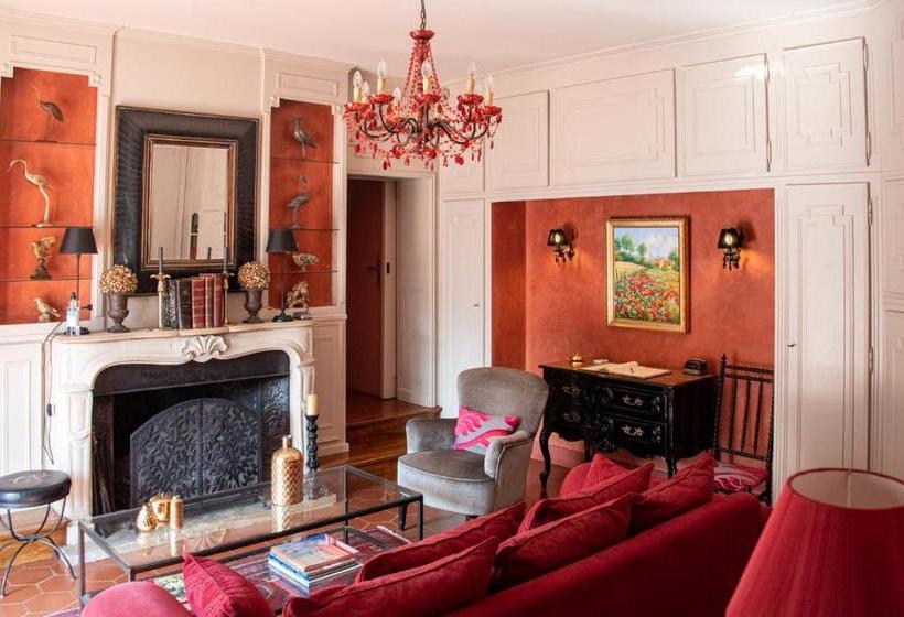 Пансион Maison D Hôtes Le Domaine De La Frênaie