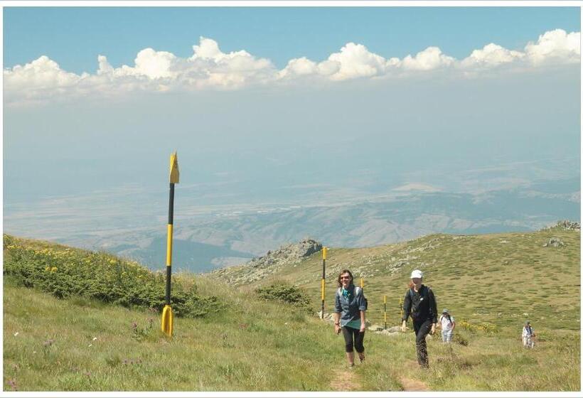 פנסיון Yan Bibiyan Guest House