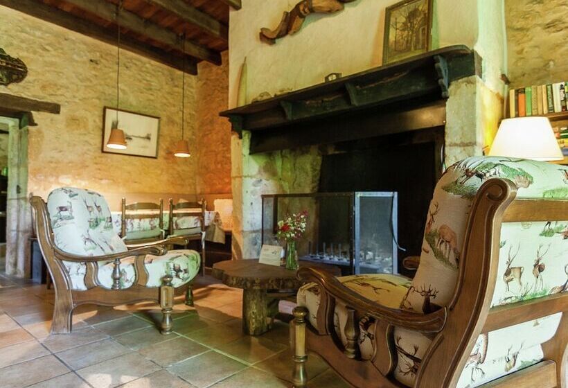 Heritage Gite In Aquitaine With Shared Pool