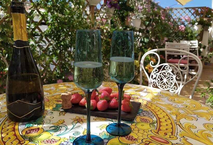تختخواب و صبحانه Alghero Roof Garden