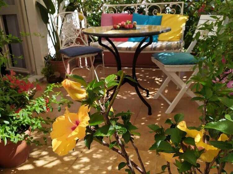 تختخواب و صبحانه Alghero Roof Garden