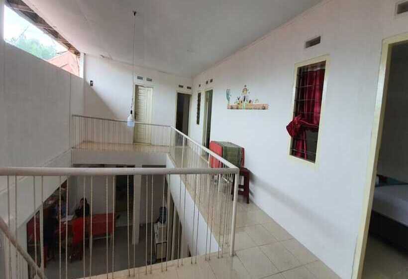 هتل New Fatimah Guest House Syariah