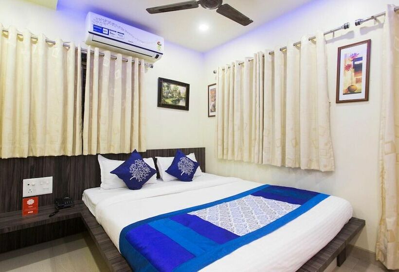 فندق Shri Niwas Executive