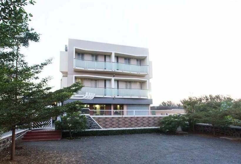 فندق Shri Niwas Executive