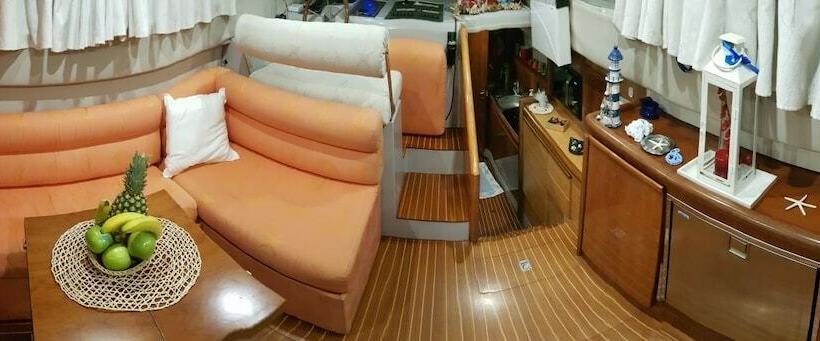 هتل Yacht Suite Civitavecchia