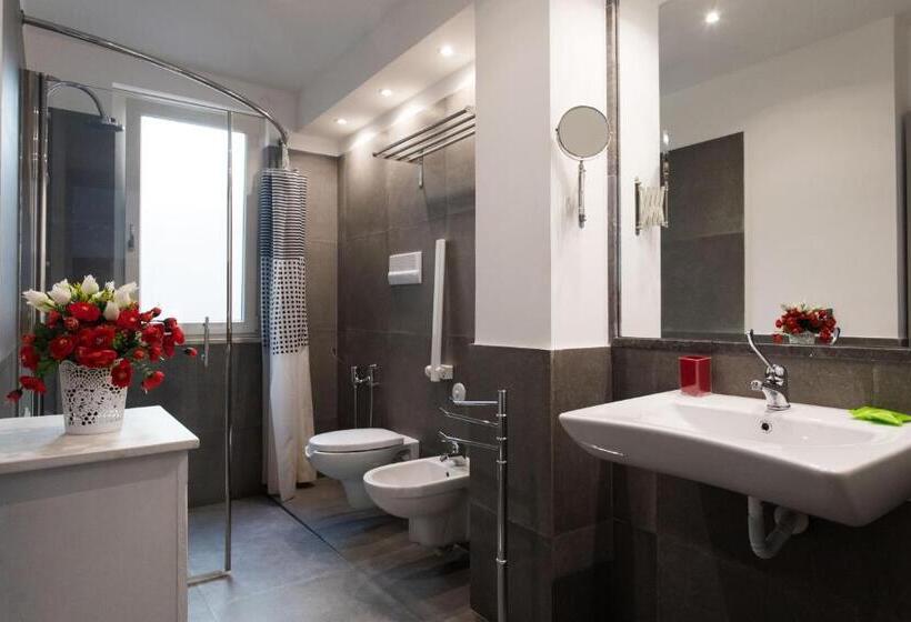 پانسیون My Way   Rooms   Palazzo San Matteo