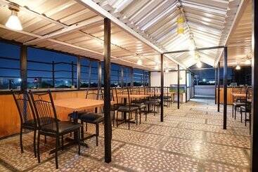 هتل Capital O 46832 Gaayatri Residency