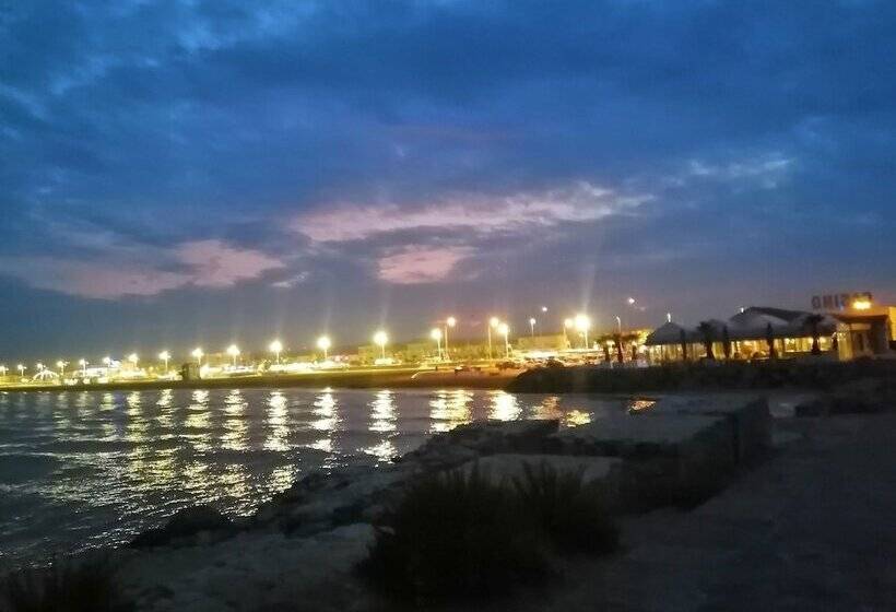 هتل Capri 39