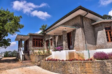 هتل Grand Peak Tea Garden