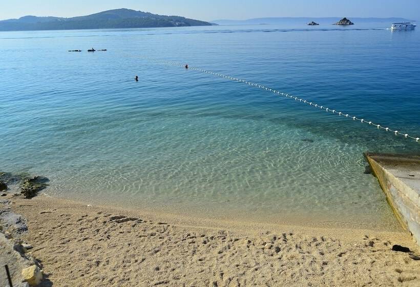 בית מלון כפרי Happy Camp In Amadria Park Camping Trogir