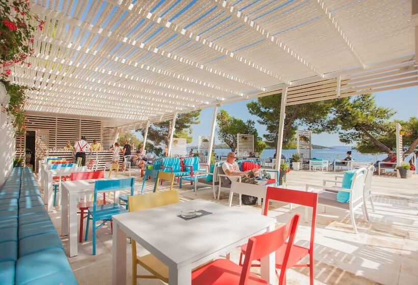 فندق Happy Camp In Amadria Park Camping Trogir