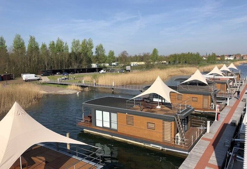 هتل Hausboot Harmonie