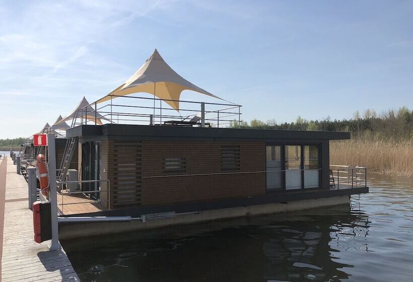 هتل Hausboot Harmonie