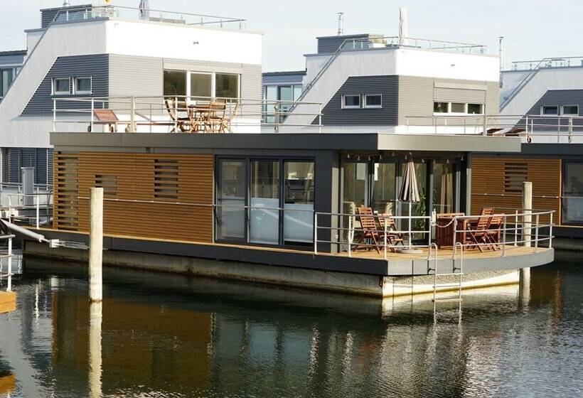 هتل Hausboot Harmonie