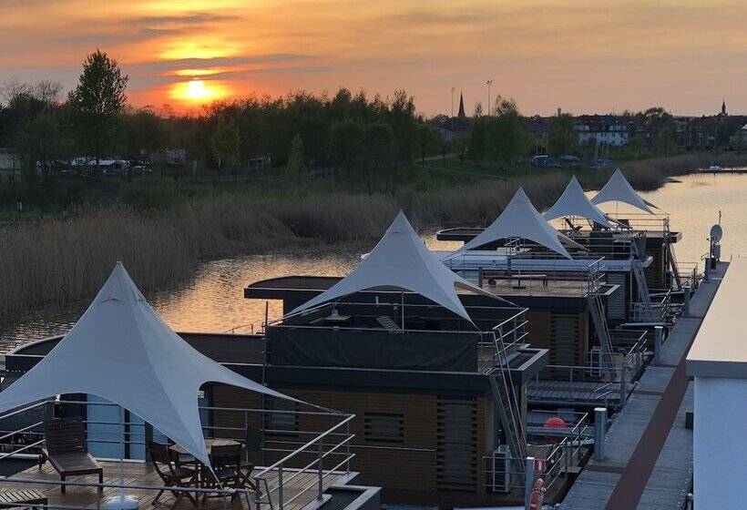 هتل Hausboot Harmonie
