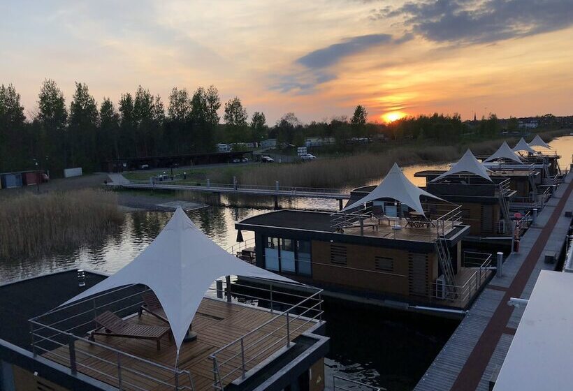 هتل Hausboot Harmonie