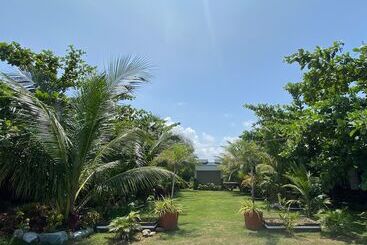 هتل Marand Beach Resort