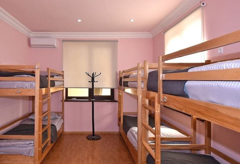 Liem Fauna Hostel