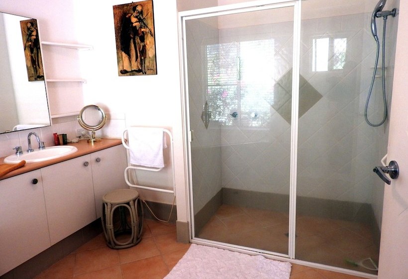 بنسيون Howie S Place Noosa