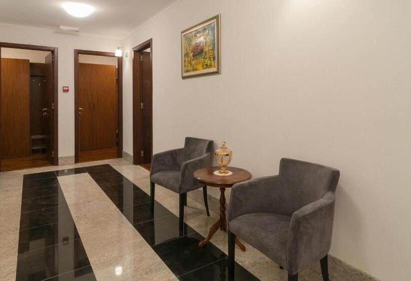 Пансион Luxury Rooms Near The Beach