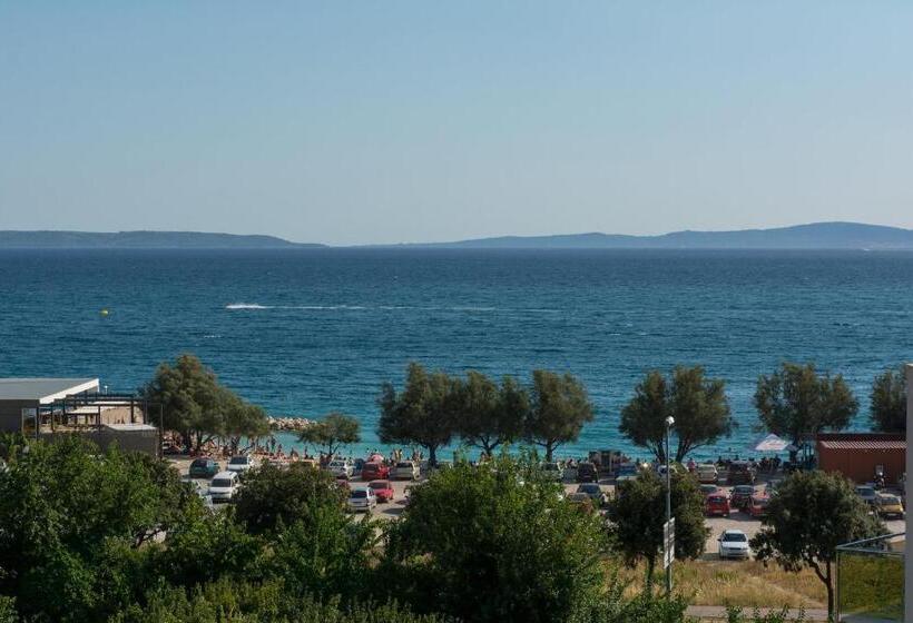 بنسيون Luxury Rooms Near The Beach1