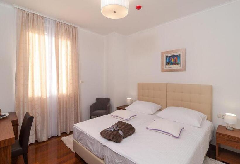 Пансион Luxury Rooms Near The Beach2