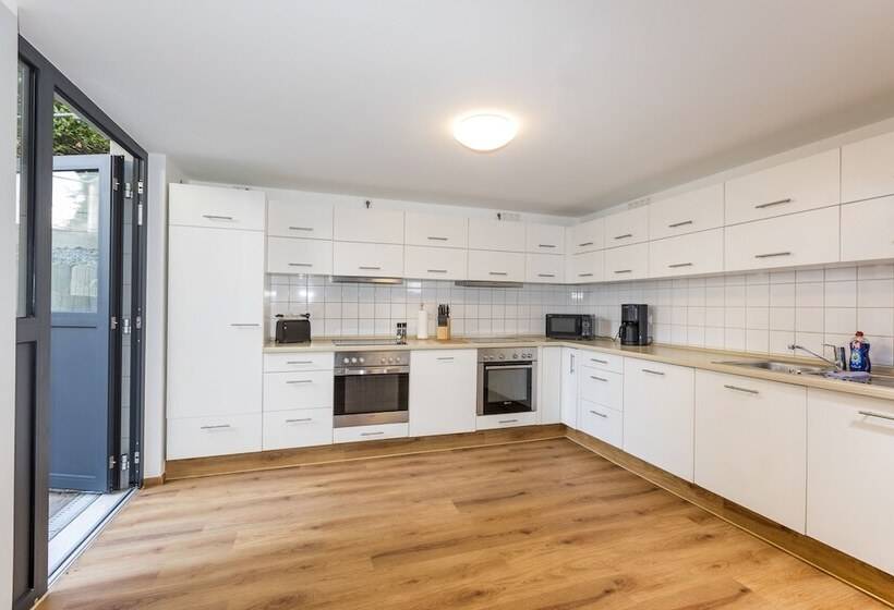 پانسیون Mk Monteurzimmer Eschborn