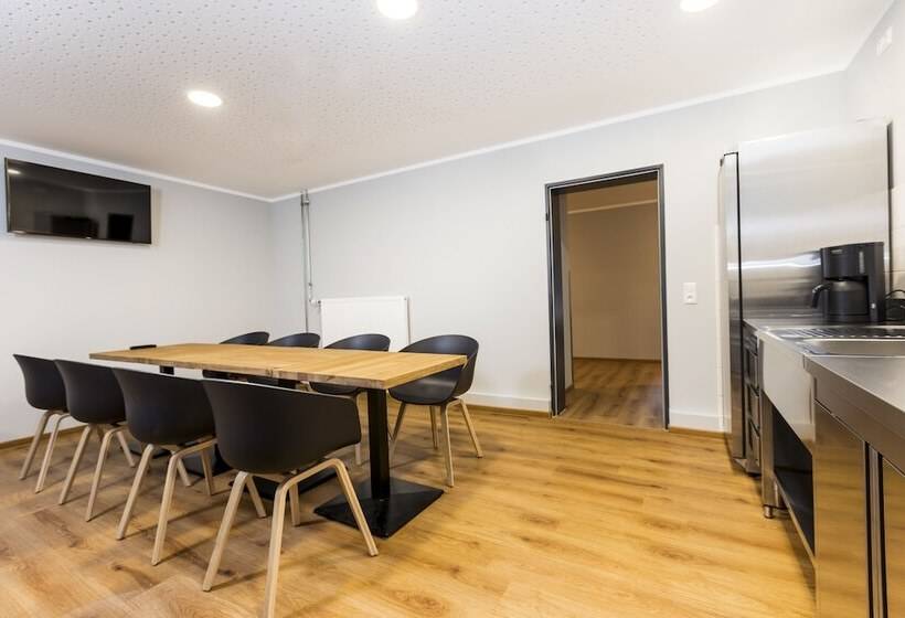 پانسیون Mk Monteurzimmer Eschborn