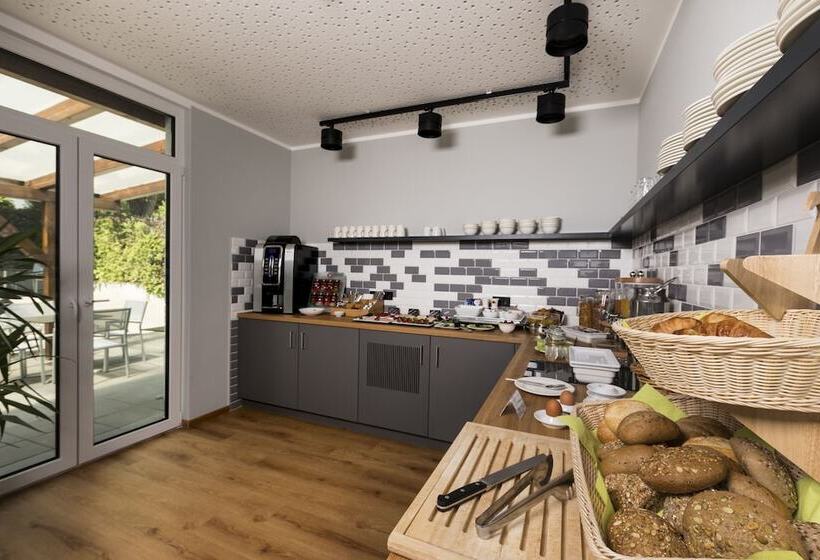 پانسیون Mk Monteurzimmer Eschborn