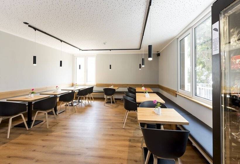 پانسیون Mk Monteurzimmer Eschborn