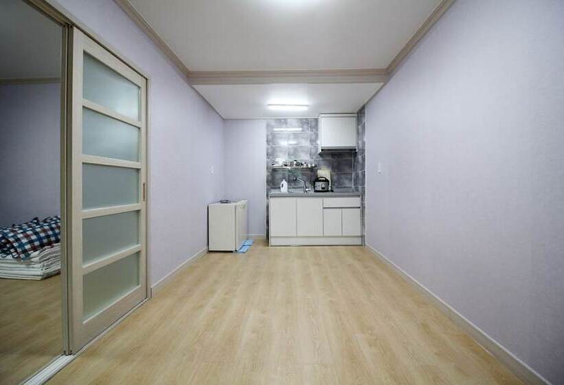 פנסיון Muju Haebaragi Hostel