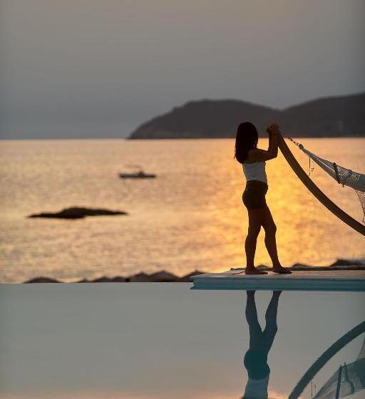 استراحتگاه Alexandra Elegance Bridging Generations